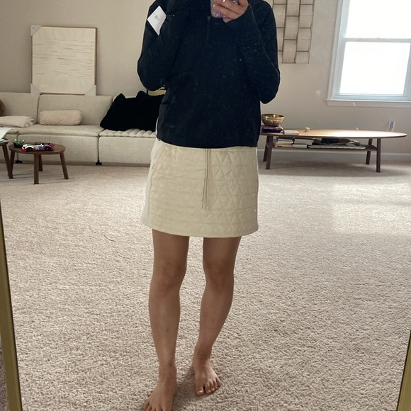 Athleta padded mini skirt. Size 2 - Picture 8 of 15